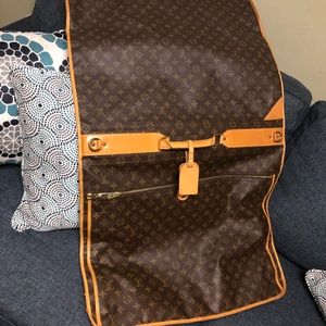 Louie Vuitton Garment Bag