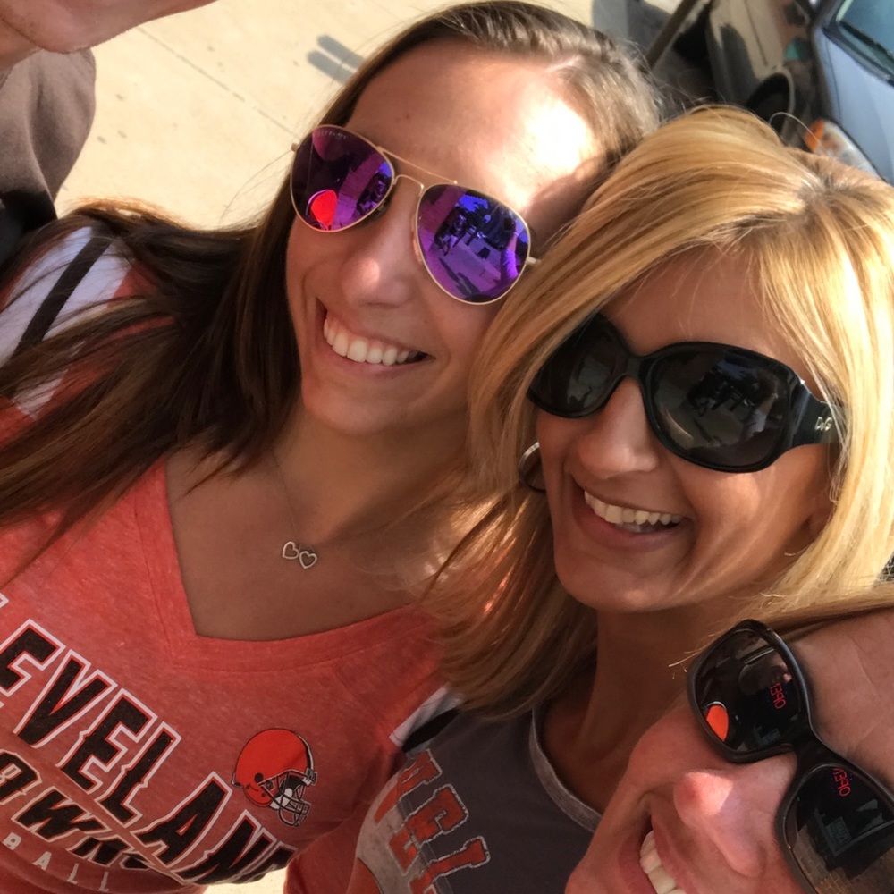 Meet your Posher, Maura