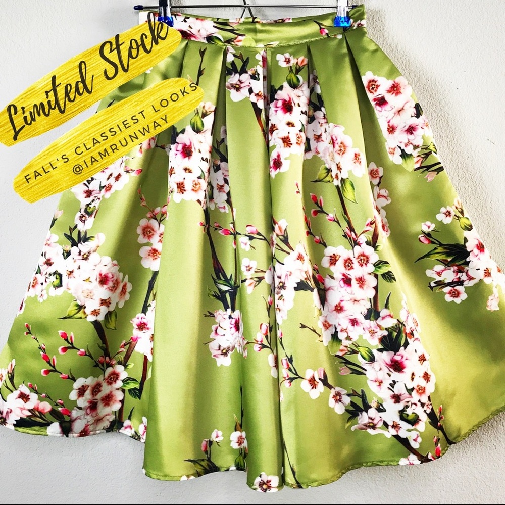 Host Pick Silk Floral A Line Skirt In Green - Picture 2 of 8