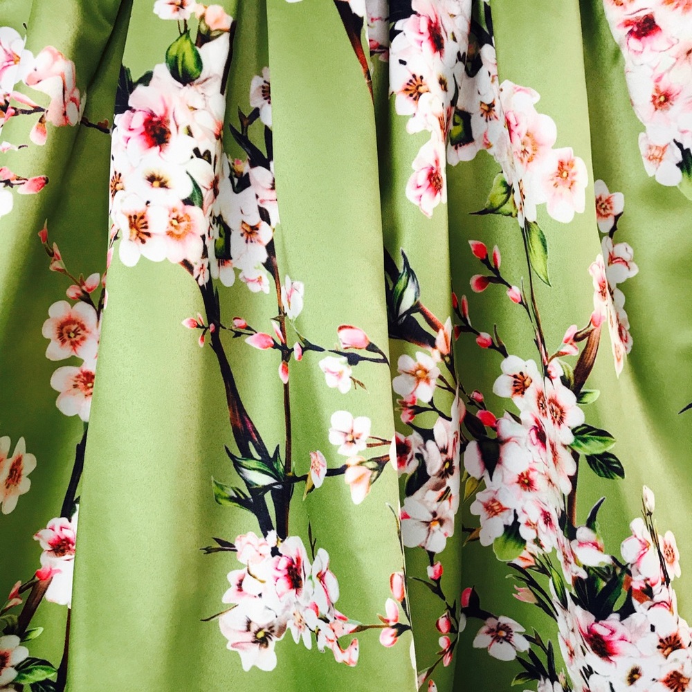 Host Pick Silk Floral A Line Skirt In Green - Picture 6 of 8