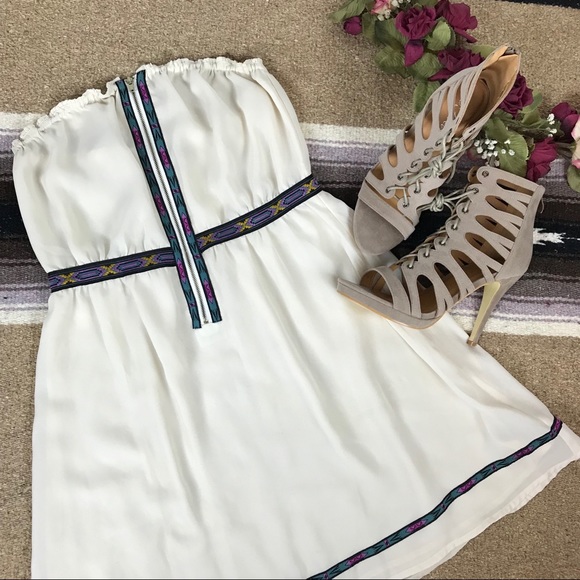 UO Ecote Sleeveless Mini Dress Aztec Detail Medium - Picture 2 of 7