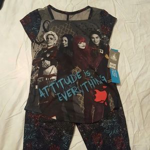 Disney Descendants 2 Top and Bottom Set 7/8
