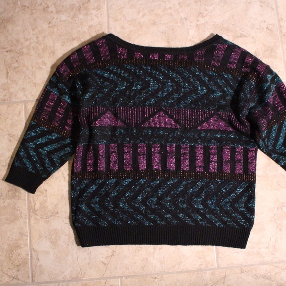 LAST CALL F21 cropped sweater - Picture 7 of 7