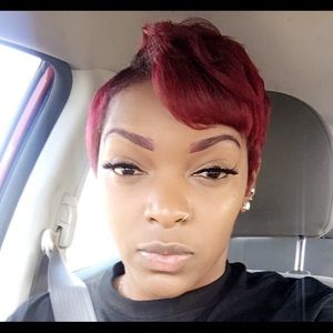 Meet your Posher, Alexis