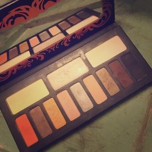Kat Von D eyeshadow palette
