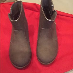 Cat & Jack Girl Boots