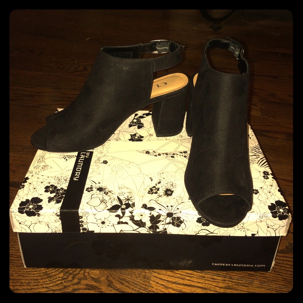 Chinese Laundry black suede open toe booties!