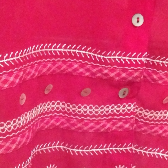 Blast button-up blouse. - Picture 3 of 6