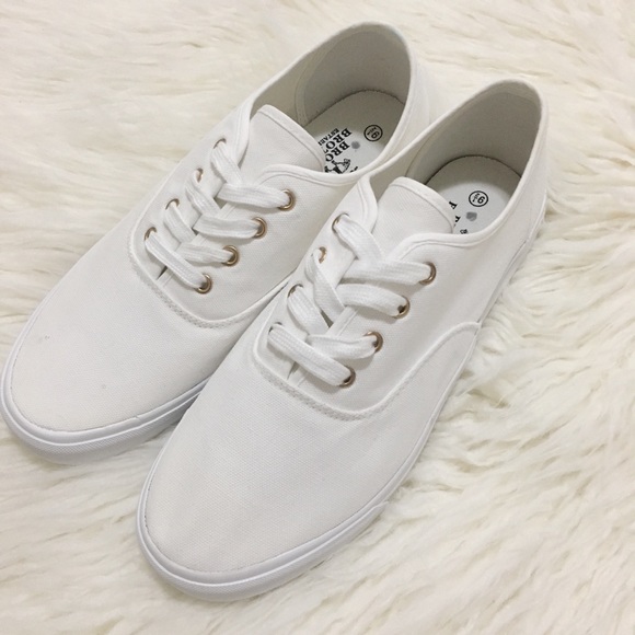 brooks brothers sneakers