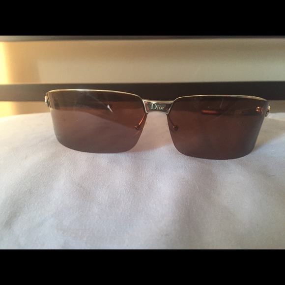 Dior sunglasses. Never worn. - Picture 2 of 3
