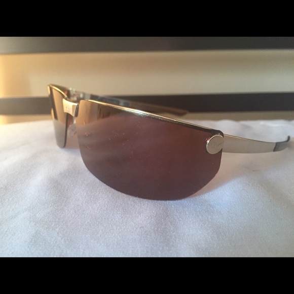 Dior sunglasses. Never worn. - Picture 3 of 3