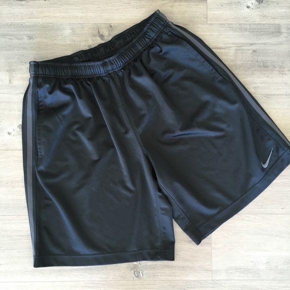 nike shorts grey and black