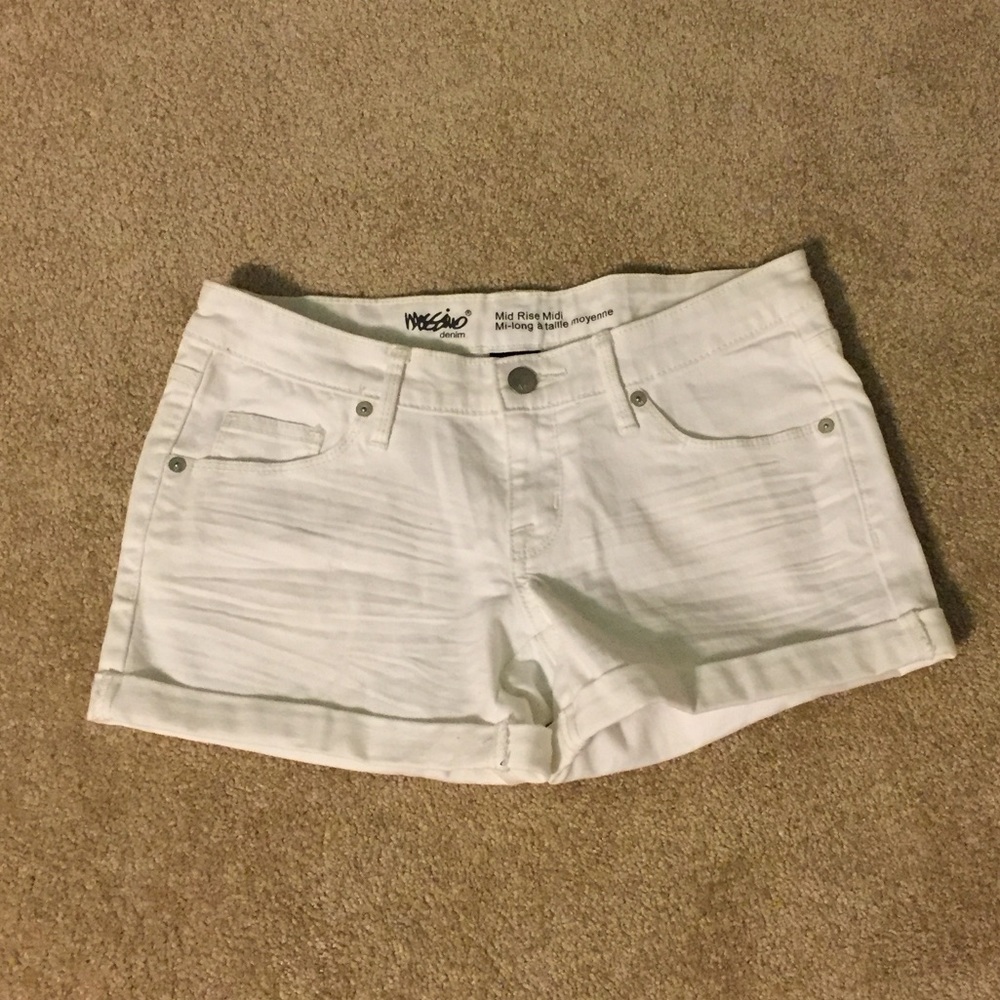 Mid-rise white shorts