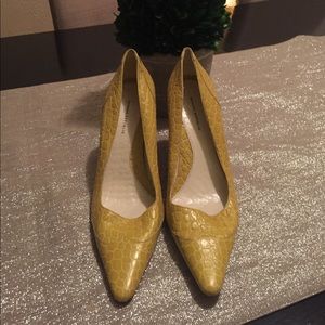 Banana republic heels
