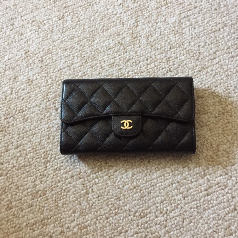 Chanel Classic medium wallet ghw