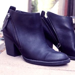 Black dual zipper booties