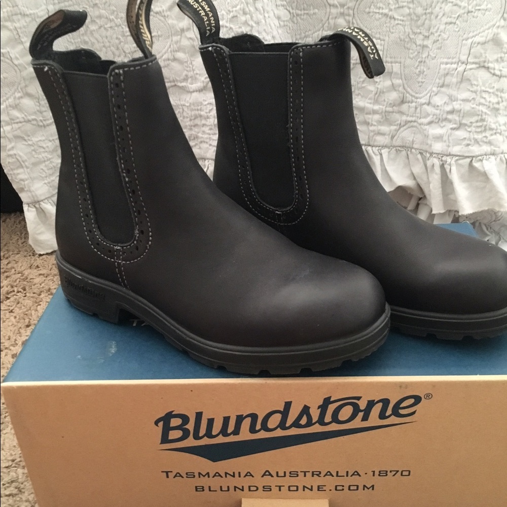 Black Blundstone boots