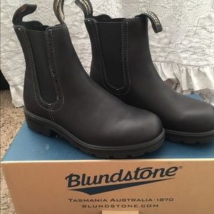 Black Blundstone boots