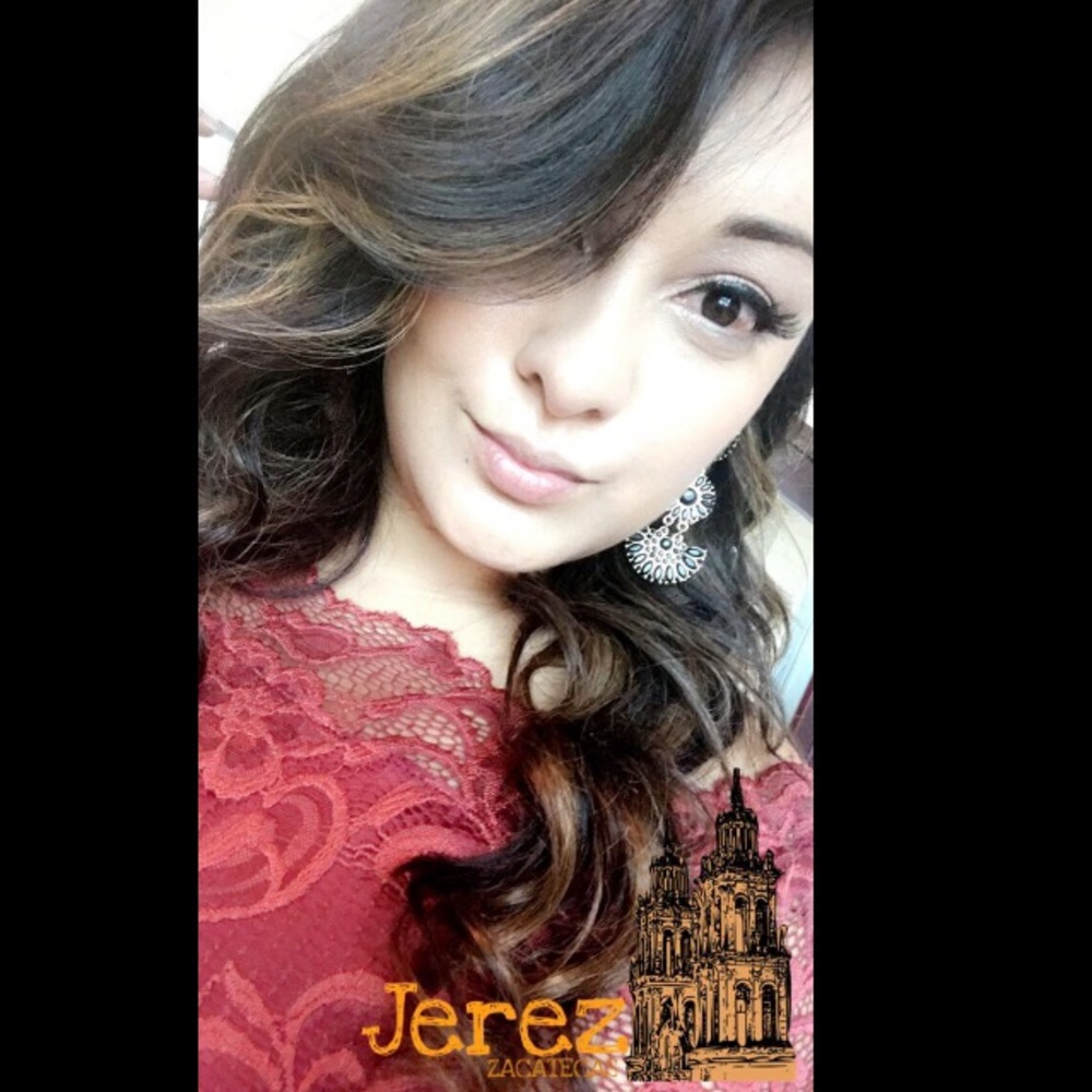 Meet your Posher, Cristal