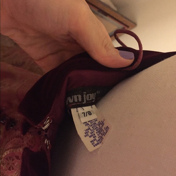 Never been worn gorgeous formal gown - Picture 4 of 4