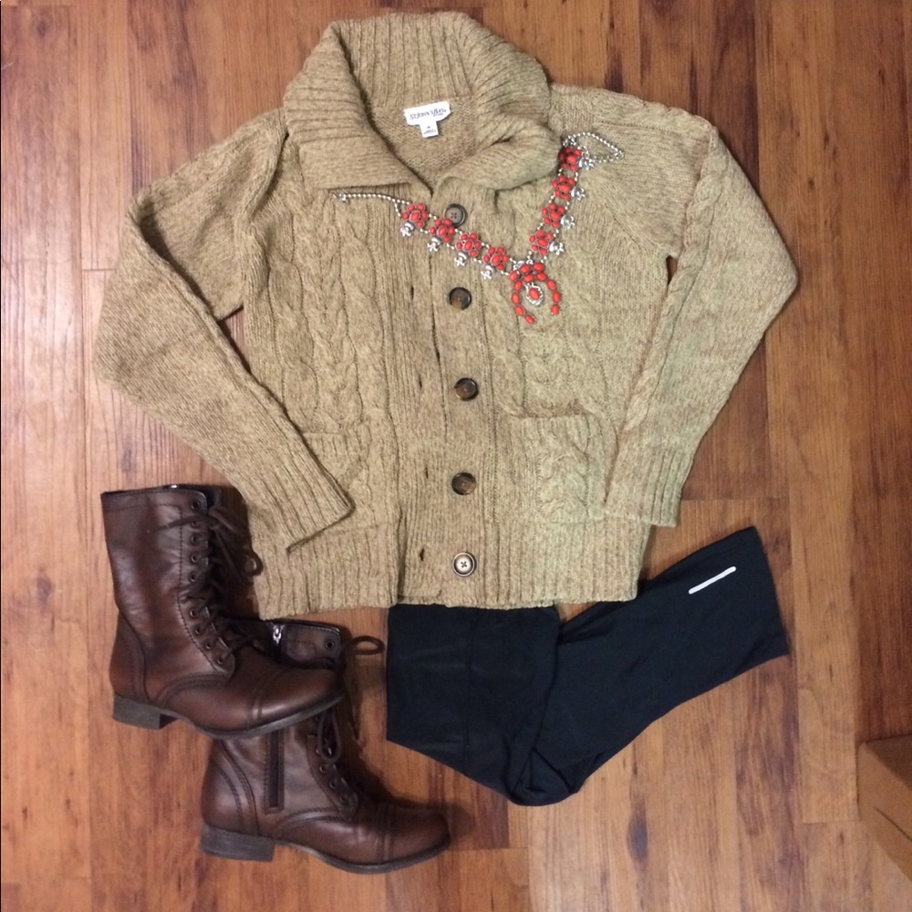 Like New Cream/Tan St. John's Bay Sweater M