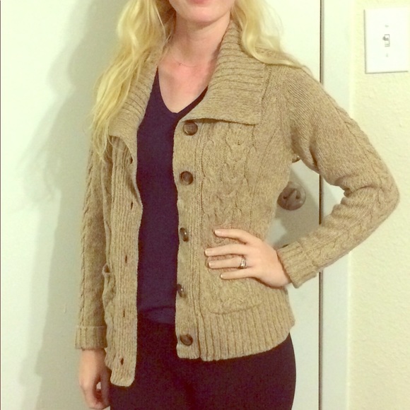 Like New Cream/Tan St. John's Bay Sweater M - Picture 3 of 6