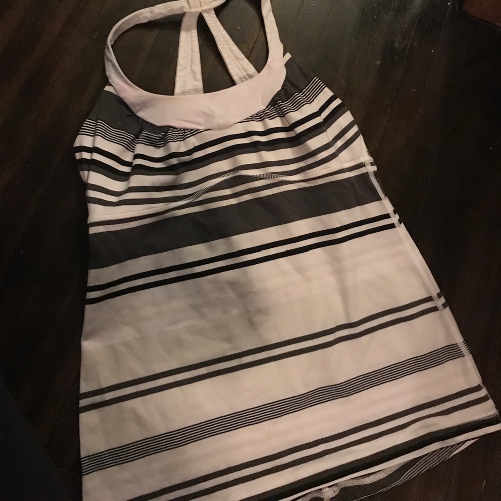 Lululemon top