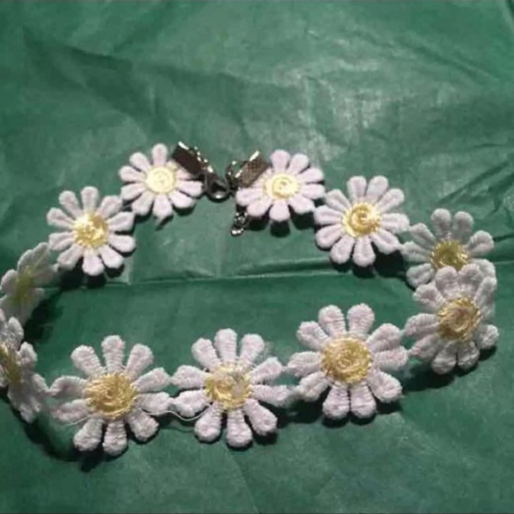 🌼✨Choker😍🌼 - Picture 2 of 3