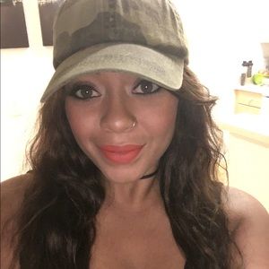 Meet your Posher, Ameshia