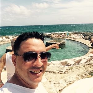 Meet your Posher, Samuel