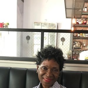 Meet your Posher, Connie