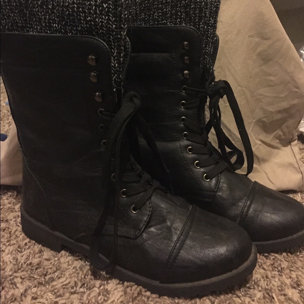 Combat boots