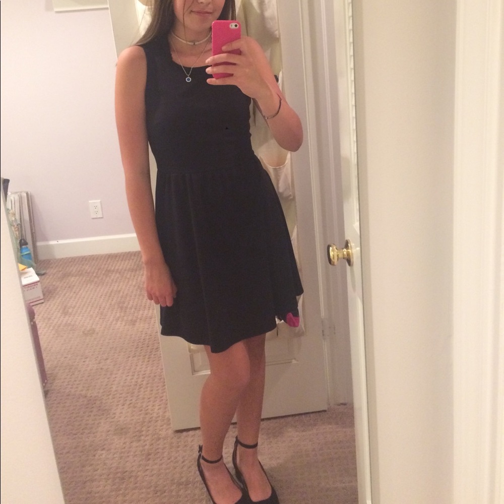Super cute black dress