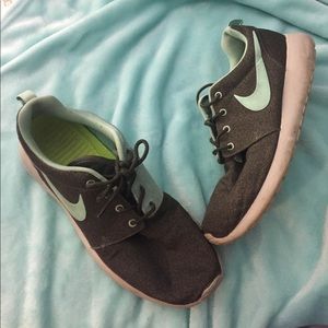 Nike Roshes