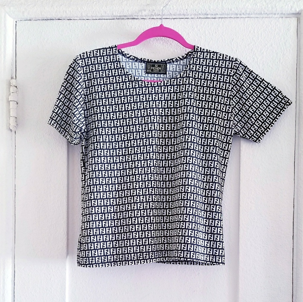 90s Vintage Fendi logo tee shirt