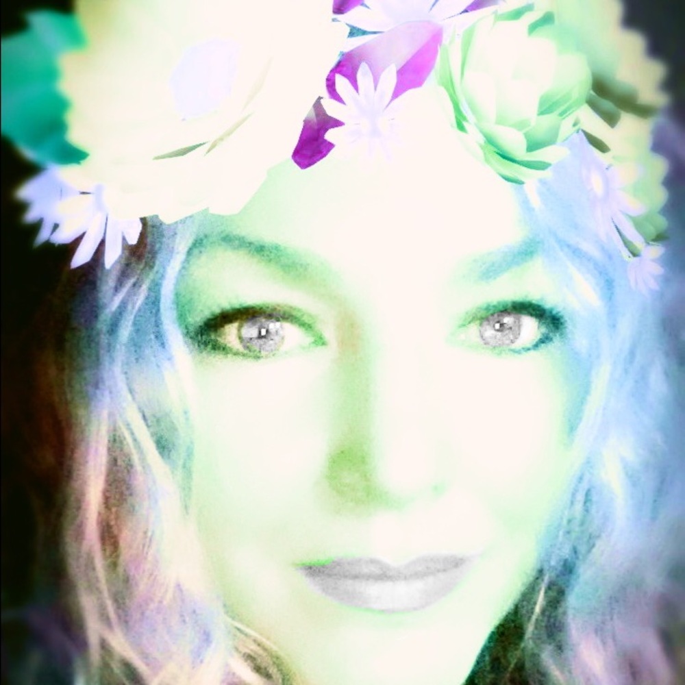 Meet your Posher, Courtney