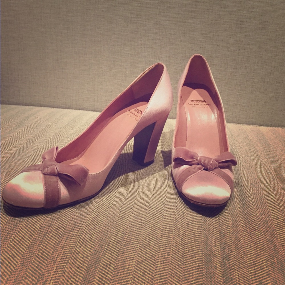 moschino pink heels