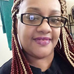 Meet your Posher, Yvette