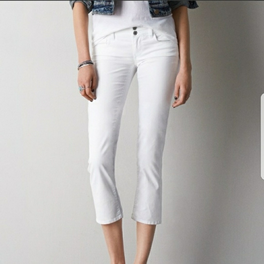 💥SOLD💥American Eagle White Artist Crop Capris
