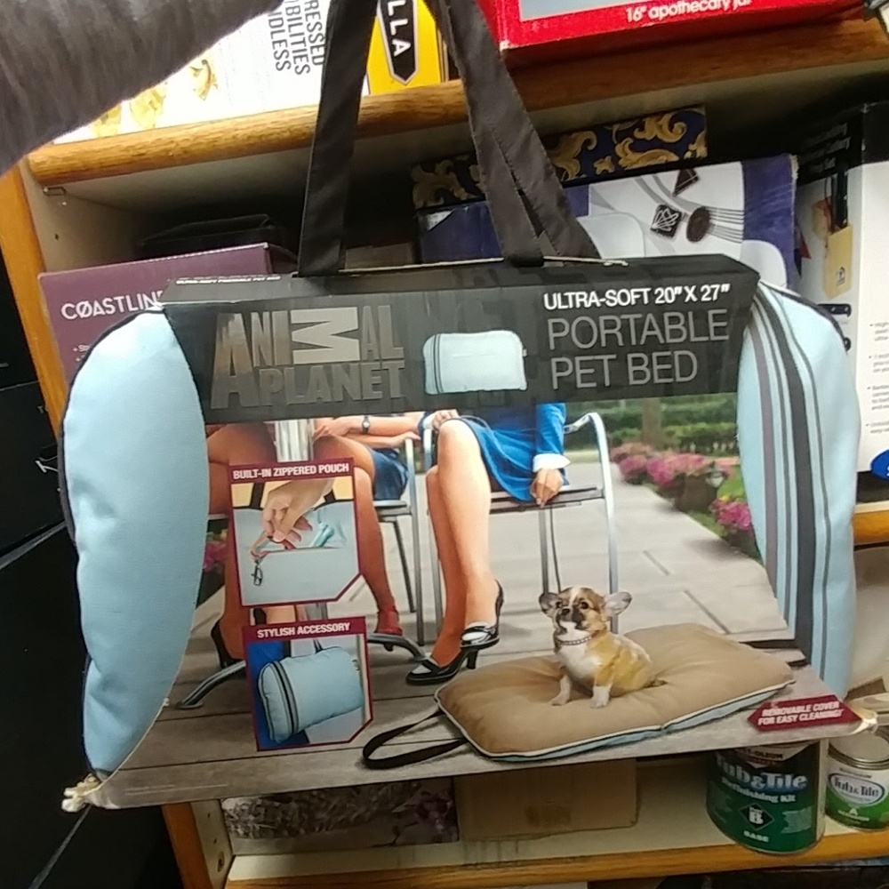 Portable pet bed carry bag w/zipper