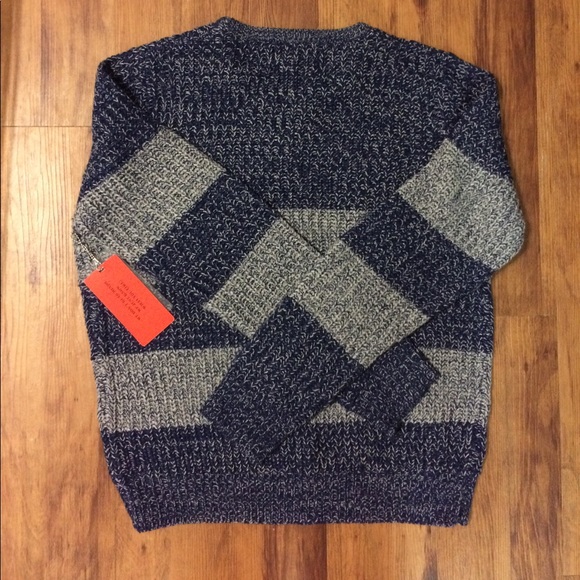 SOLD OUT ❄️ NWT YOKI NY Striped Sweater - Picture 4 of 6