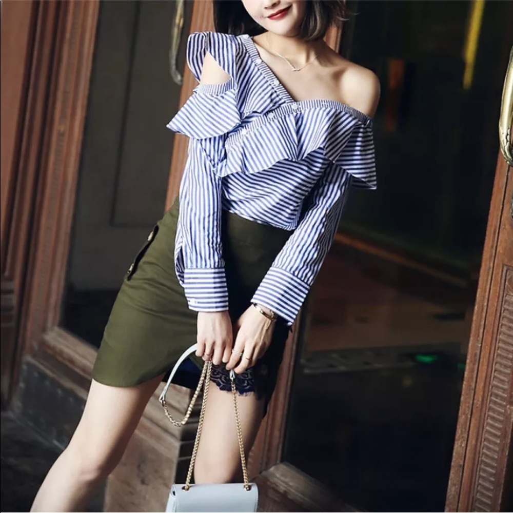 💃🏻 Off Shoulder Ruffle Striped Blouse Shirt