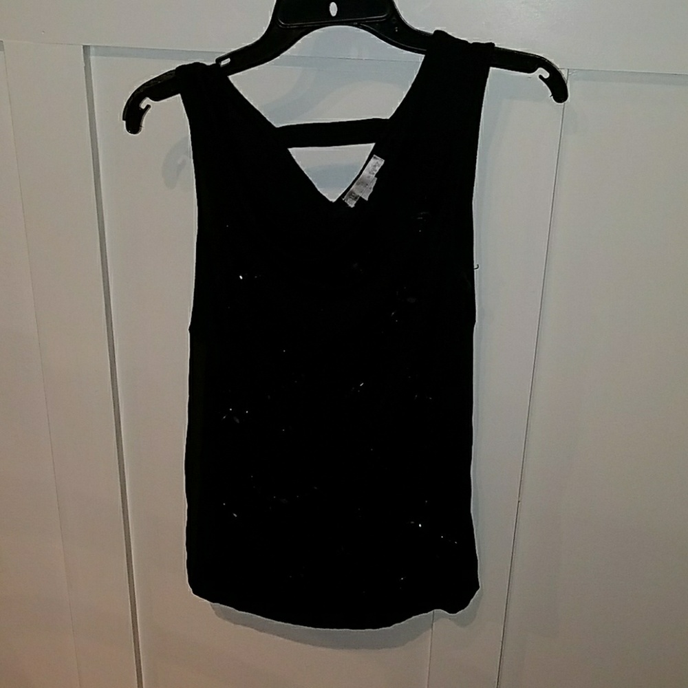 Black scoop neck shirt