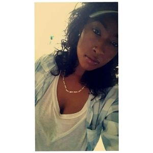 Meet your Posher, Mia