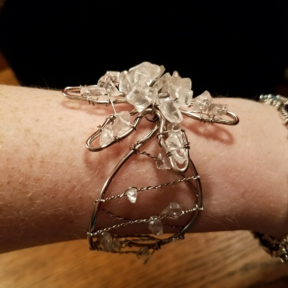 cuff bracelet (INCLUDED IN BUNDLE & SAVE) - Picture 2 of 3