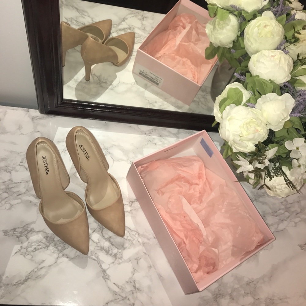 TAUPE HEELS, JUST FAB