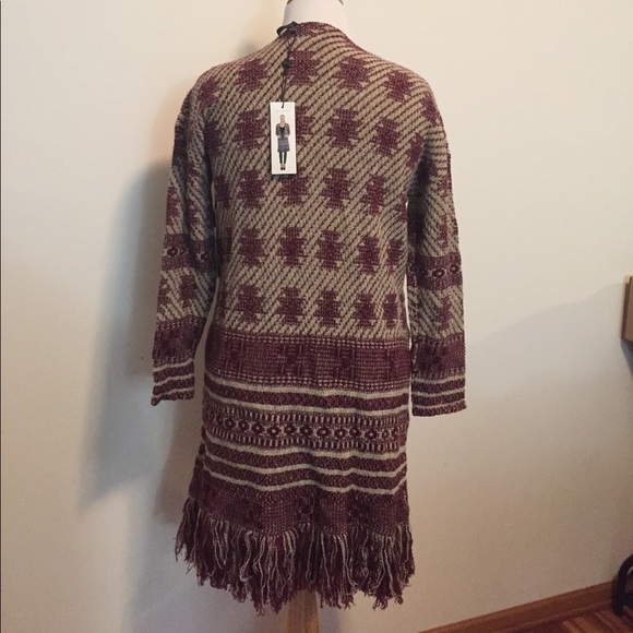 NWT Maroon And Gray Knit Long Sweater with fringes - Picture 2 of 7