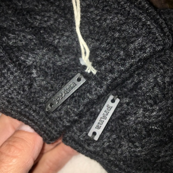 Cozy NWT Prana gloves! ☃️ - Picture 4 of 5