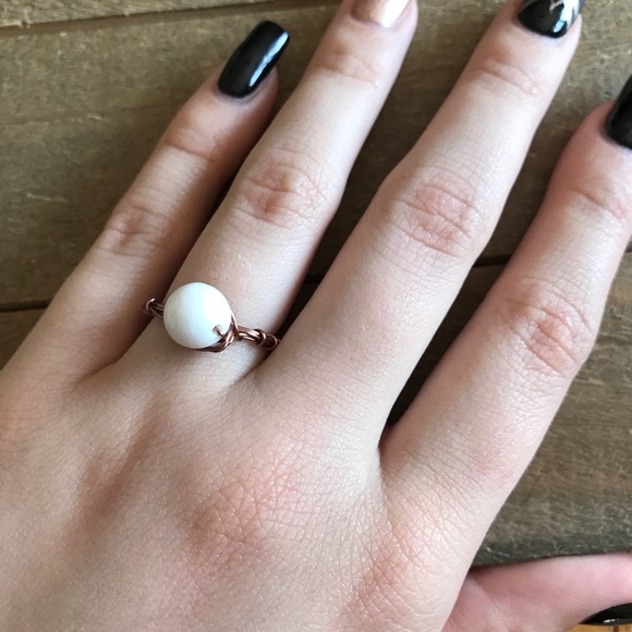 Handmade Natural Howlite Stone Ring - Picture 2 of 2