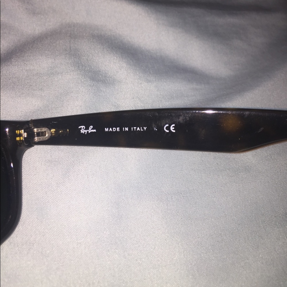 🌟PRICE DROP🌟New Wayfarer Ray-Bans - Picture 4 of 6